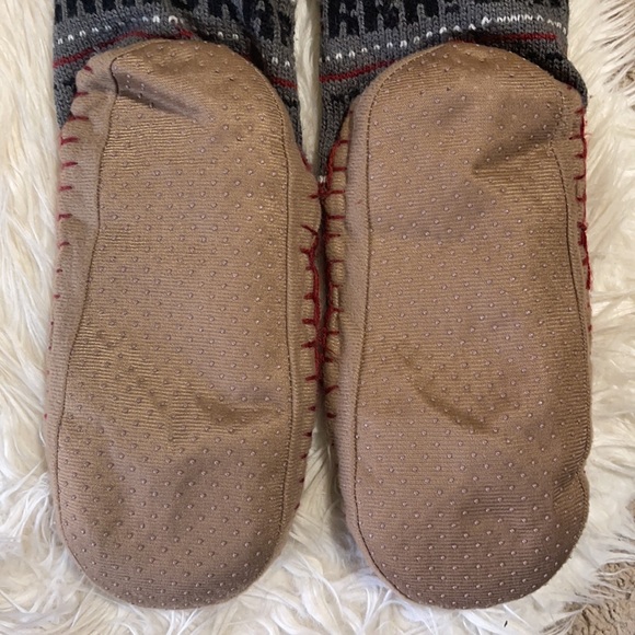 ✨3/$25✨ Muk Luk Style Slipper Boots - Picture 6 of 8